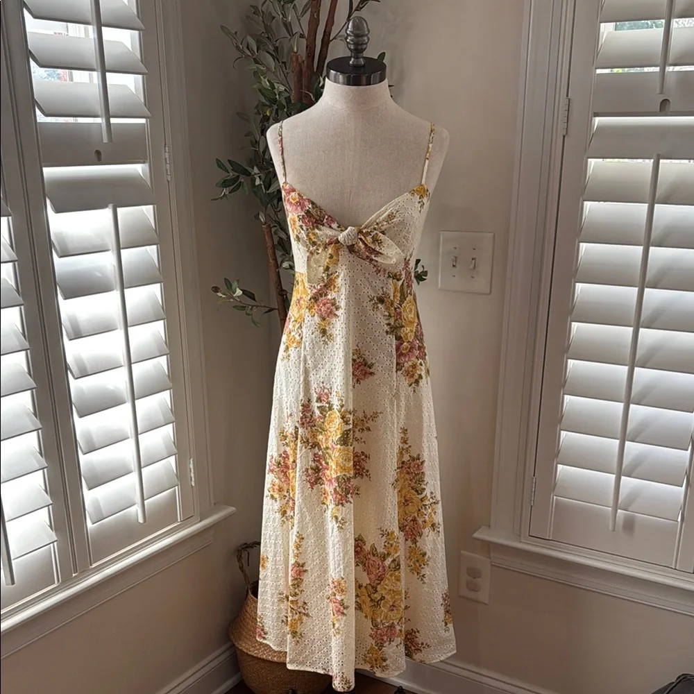 Sold!! New with tags Sezane chiaretta floral eyelet dress size 34/ us 2 - Picture 5 of 14